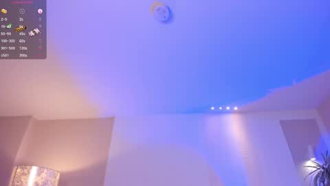 Snapshot of aliceharperx chatting on 10-30-25, 04:41 Alice online show from 10-30-25, 04:41