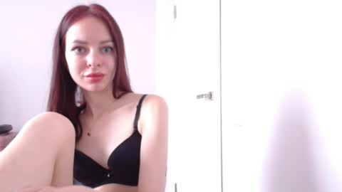 Snapshot of aliceinspires chatting on 10-17-25, 11:24 Alice online show from 10-17-25, 11:24