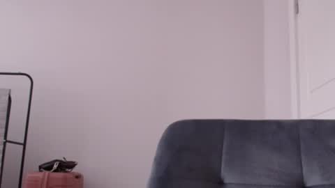 Snapshot of aliceinspires chatting on 10-22-25, 01:00 Alice online show from 10-22-25, 01:00