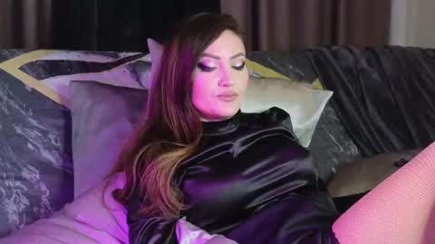 Snapshot of alicejameson chatting on 03-11-25, 06:41 alicejameson online show from 03-11-25, 06:41