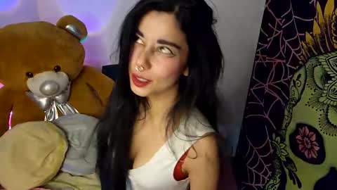 Alicekingdom online show from 11-29-25, 12:24