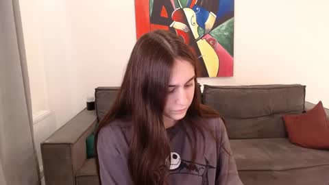 Snapshot of alicekollt chatting on 02-14-25, 06:40 alicekollt online show from 02-14-25, 06:40
