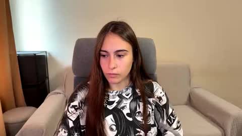 Snapshot of alicekollt chatting on 09-19-25, 11:22 alicekollt online show from 09-19-25, 11:22