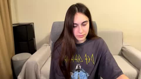 Snapshot of alicekollt chatting on 02-10-26, 05:28 alicekollt online show from 02-10-26, 05:28