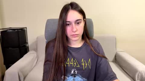 Snapshot of alicekollt chatting on 03-19-26, 09:19 alicekollt online show from 03-19-26, 09:19