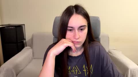 Snapshot of alicekollt chatting on 03-29-26, 07:36 alicekollt online show from 03-29-26, 07:36