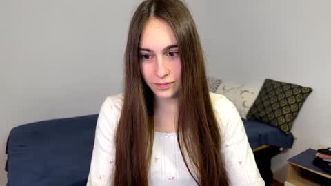 Snapshot of alicekollt chatting on 04-06-26, 12:30 alicekollt online show from 04-06-26, 12:30