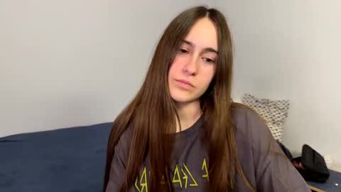 Snapshot of alicekollt chatting on 04-20-26, 08:32 alicekollt online show from 04-20-26, 08:32
