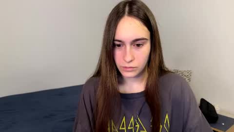 Snapshot of alicekollt chatting on 04-21-26, 02:04 alicekollt online show from 04-21-26, 02:04