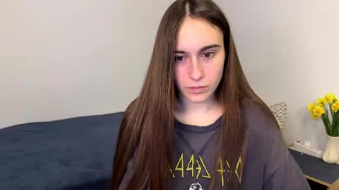 Snapshot of alicekollt chatting on 04-28-26, 02:27 alicekollt online show from 04-28-26, 02:27