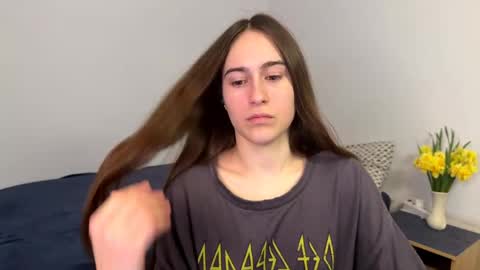 Snapshot of alicekollt chatting on 04-29-26, 10:49 alicekollt online show from 04-29-26, 10:49