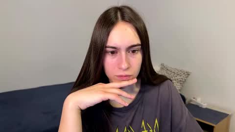 Snapshot of alicekollt chatting on 05-04-26, 01:56 alicekollt online show from 05-04-26, 01:56