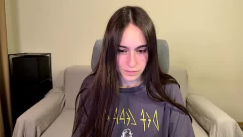 Snapshot of alicekollt chatting on 05-25-26, 07:42 alicekollt online show from 05-25-26, 07:42