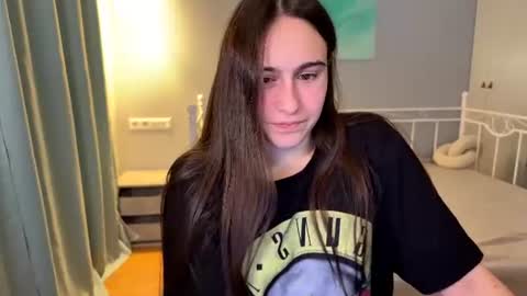 Snapshot of alicekollt chatting on 06-18-26, 08:46 alicekollt online show from 06-18-26, 08:46
