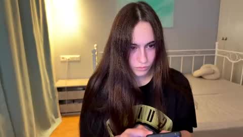 Snapshot of alicekollt chatting on 06-29-26, 08:31 alicekollt online show from 06-29-26, 08:31