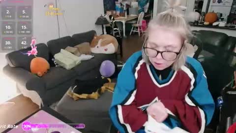 Alice Liddell online show from 10-17-25, 07:38