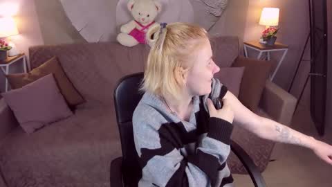 Alice online show from 09-23-25, 03:09