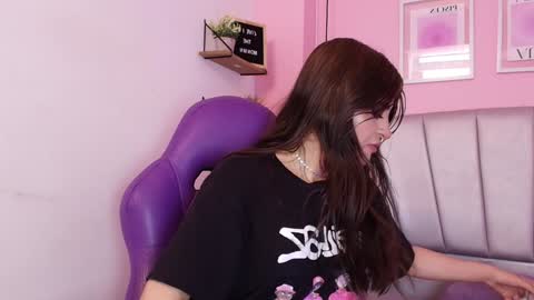 alicemillerr_ online show from 12-08-24, 07:11