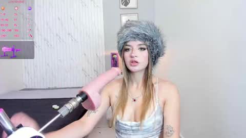 alicemillerr_ online show from 03-04-25, 07:11