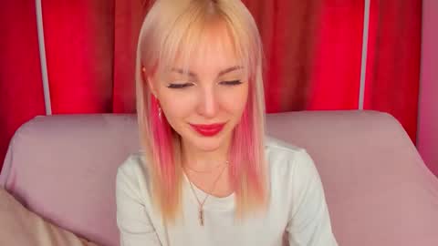 Snapshot of alicemonro chatting on 03-08-26, 01:36 alicemonro online show from 03-08-26, 01:36