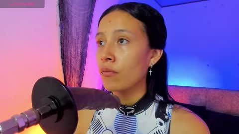 Snapshot of alicemoon__ chatting on 10-30-25, 10:16 Alicee online show from 10-30-25, 10:16