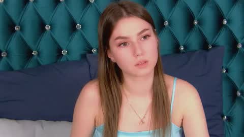 alicemoreno online show from 09-24-25, 05:05