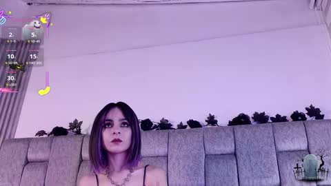 alicenoir_ online show from 11-09-25, 06:17