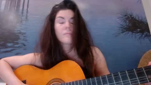 Snapshot of alicetailorrr chatting on 10-24-25, 09:22 AliceTailorrr online show from 10-24-25, 09:22