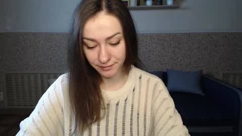 Snapshot of alicewonderful22 chatting on 12-15-24, 06:29 Alice online show from 12-15-24, 06:29