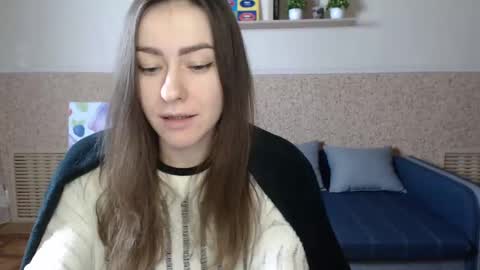 Snapshot of alicewonderful22 chatting on 02-11-25, 04:35 Alice online show from 02-11-25, 04:35