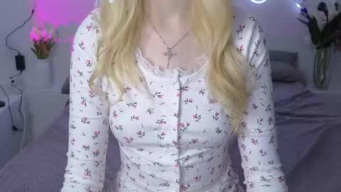 Alice online show from 03-11-25, 03:59