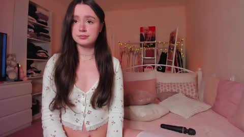 Snapshot of alicexbae chatting on 12-12-24, 03:37 from wonderland online show from 12-12-24, 03:37