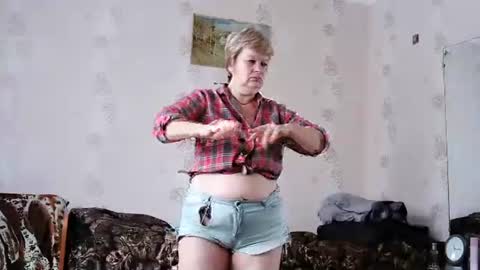 Alicexmistress online show from 10-23-25, 08:13