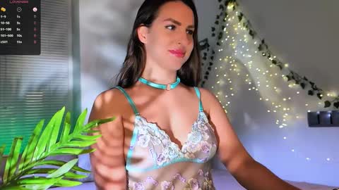 Alicia online show from 10-22-25, 07:35