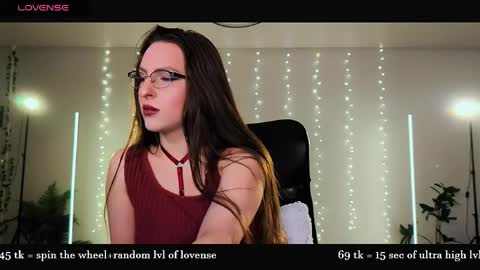 Snapshot of alicia_art_ chatting on 04-11-26, 05:39 Alicia online show from 04-11-26, 05:39