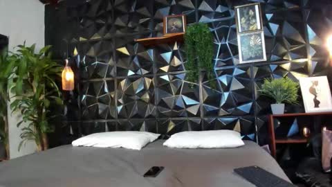 Alicia online show from 03-17-26, 12:30