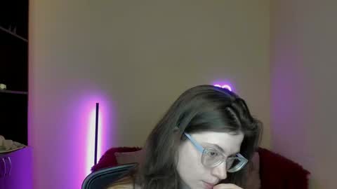 Alicia online show from 03-07-25, 03:49