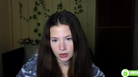 Snapshot of alicia_folow chatting on 11-16-25, 12:11 Alicia online show from 11-16-25, 12:11