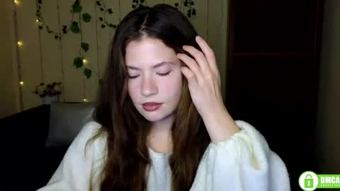 Snapshot of alicia_folow chatting on 11-20-25, 12:16 Alicia online show from 11-20-25, 12:16