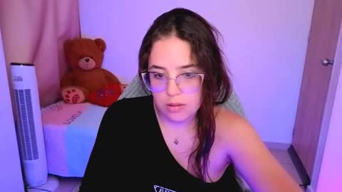 Snapshot of alicia_hotxx chatting on 04-16-26, 09:39 alison online show from 04-16-26, 09:39