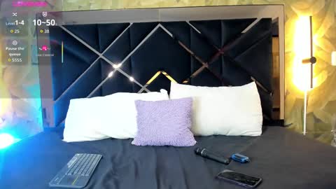 Alice  online show from 09-21-25, 04:14