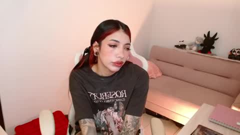 ALICIA  online show from 04-16-26, 05:52