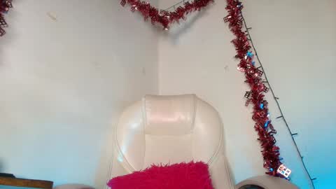 Alicia Kyse  online show from 12-17-24, 03:06