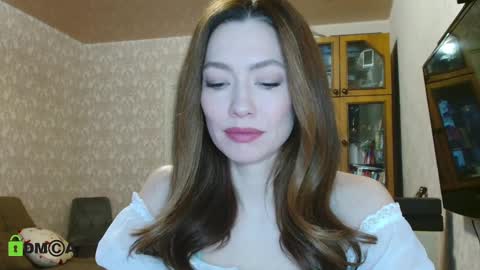 Alicia online show from 01-18-25, 04:37