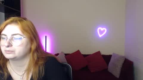 Alicia online show from 11-19-25, 06:35