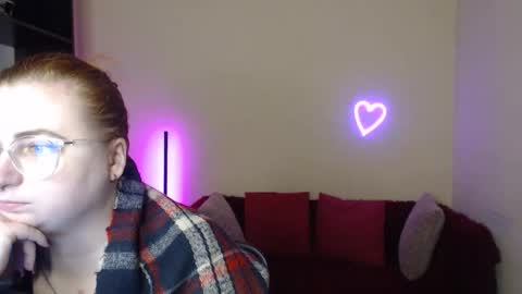 Alicia online show from 11-22-25, 07:18