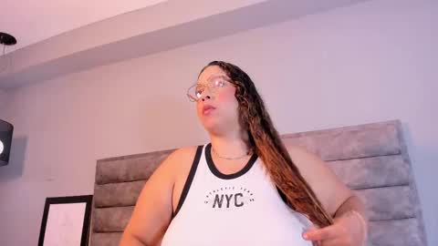 Snapshot of aliciabloom_1 chatting on 10-06-25, 12:46 Alicia online show from 10-06-25, 12:46