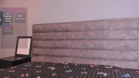 Snapshot of aliciabloom_1 chatting on 10-13-25, 12:38 Alicia online show from 10-13-25, 12:38