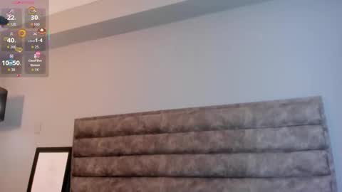 Snapshot of aliciabloom_1 chatting on 10-17-25, 12:19 Alicia online show from 10-17-25, 12:19