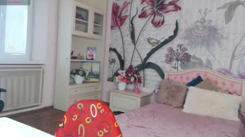 Veronica online show from 09-20-25, 02:29